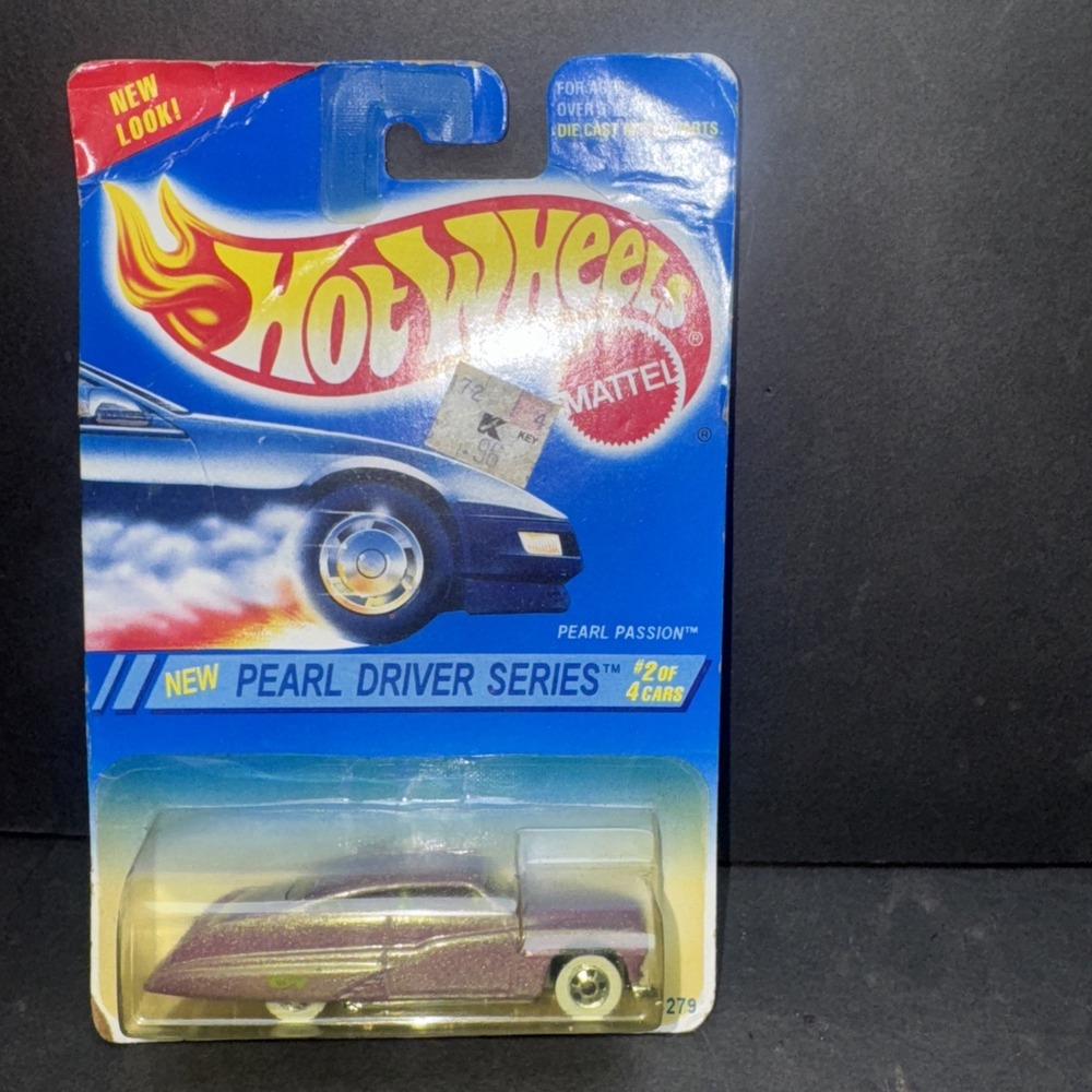 Hot Wheels Pearl Driver Series 2 Of 4 Pearl Passions 13279 Car Brand New Toys